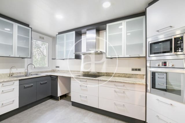 6 bedroom Apartment for sale in Sant Gervasi - Galvany, Barcelona city - € 1,140,000 (Ref: 9465643)