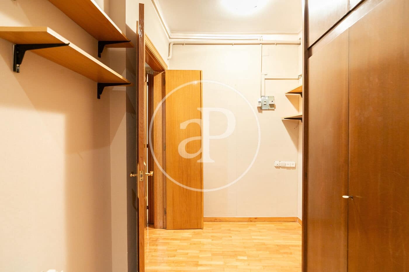 6 bedroom Apartment for sale in Barcelona city - € 1,140,000 (Ref: 9465643)
