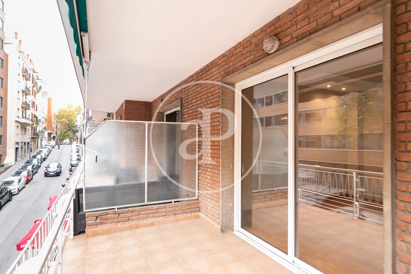 6 bedroom Apartment for sale in Barcelona city - € 1,140,000 (Ref: 9465643)