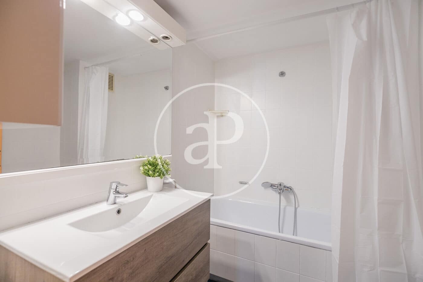 3 chambre Appartement à vendre à Barcelone ville - 495 000 € (Ref: 9468477)