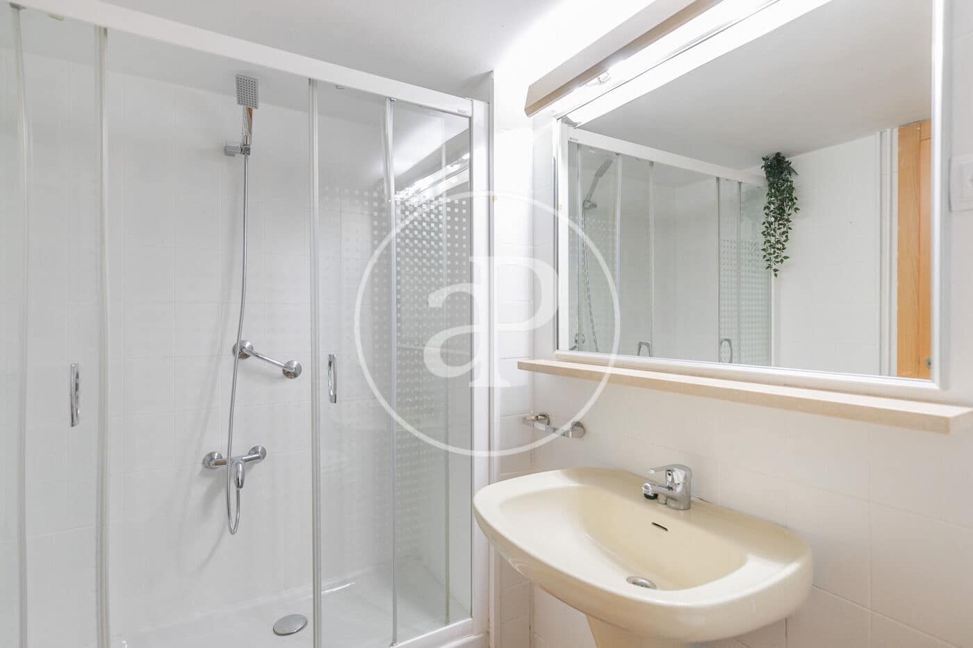 3 chambre Appartement à vendre à Barcelone ville - 495 000 € (Ref: 9468477)