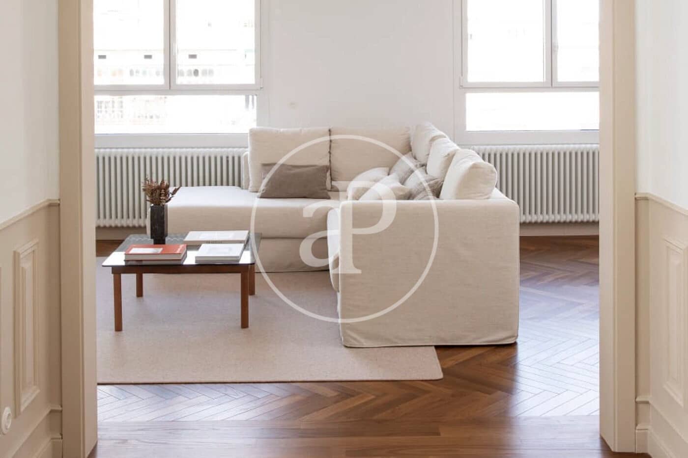 3 soveværelse Lejlighed til leje i Barcelona by - € 3.950 (Ref: 9470679)