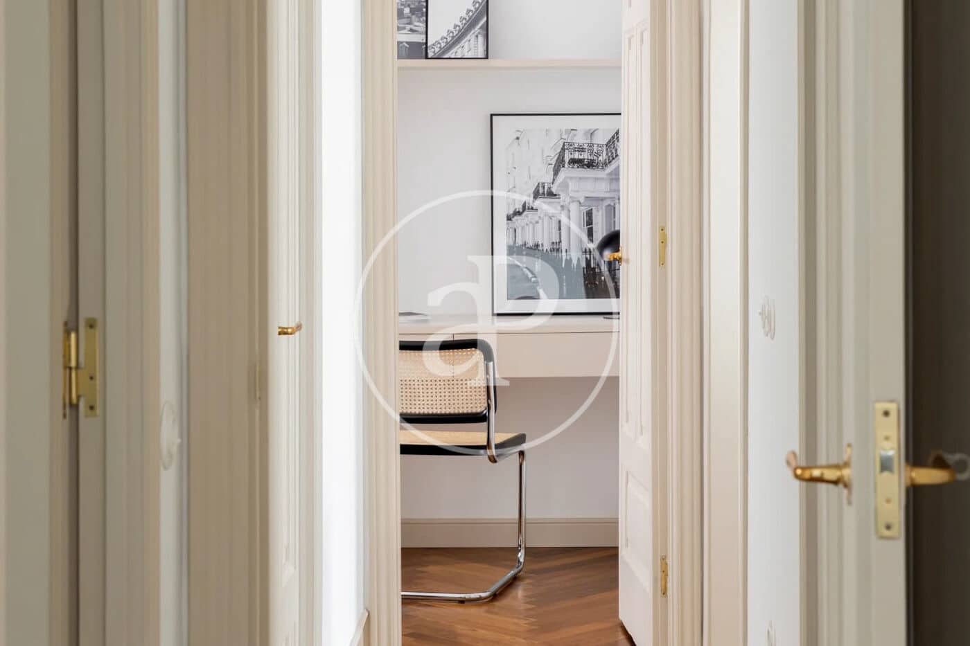 3 soveværelse Lejlighed til leje i Barcelona by - € 3.950 (Ref: 9470679)