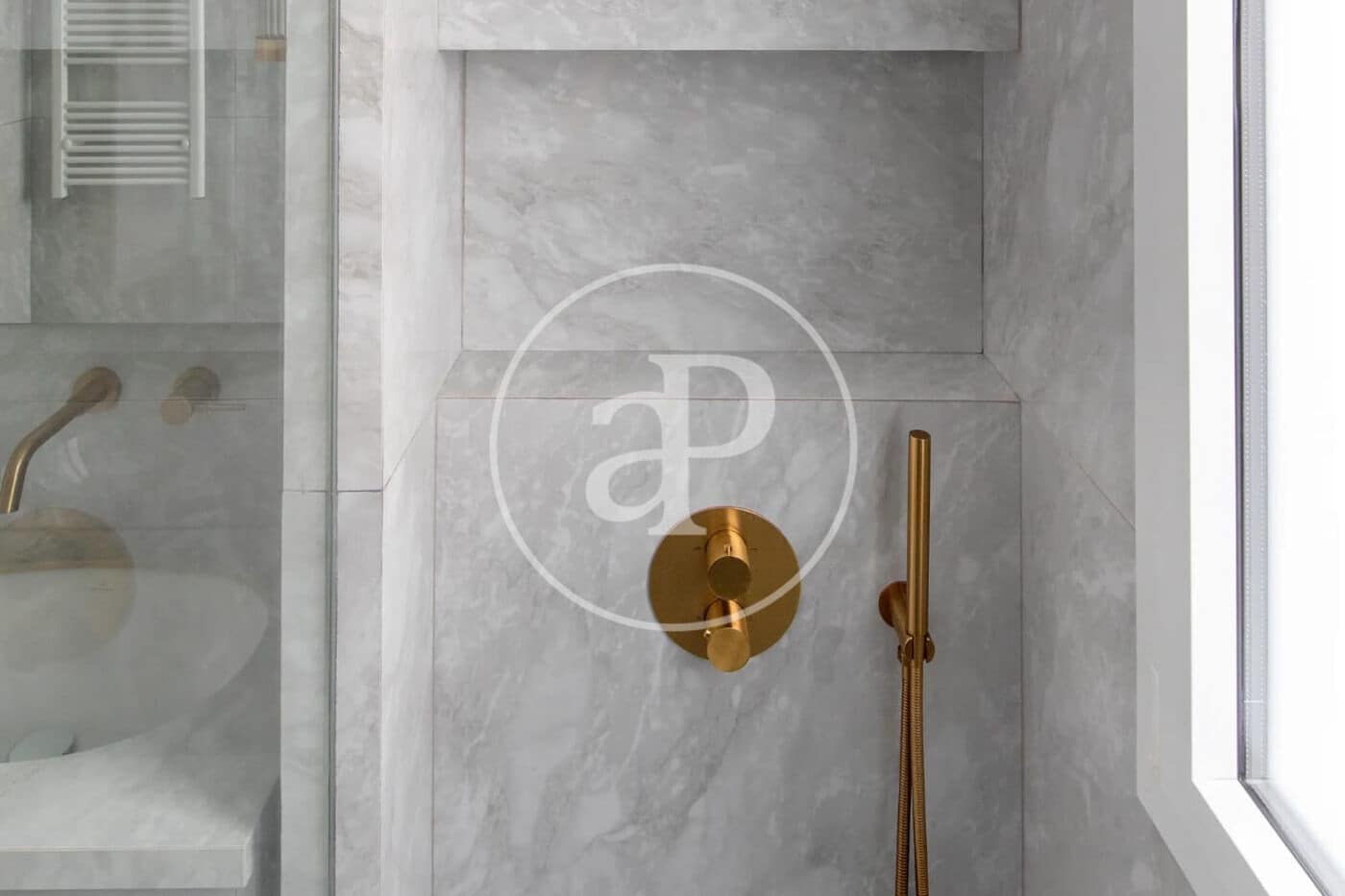 3 soveværelse Lejlighed til leje i Barcelona by - € 3.950 (Ref: 9470679)