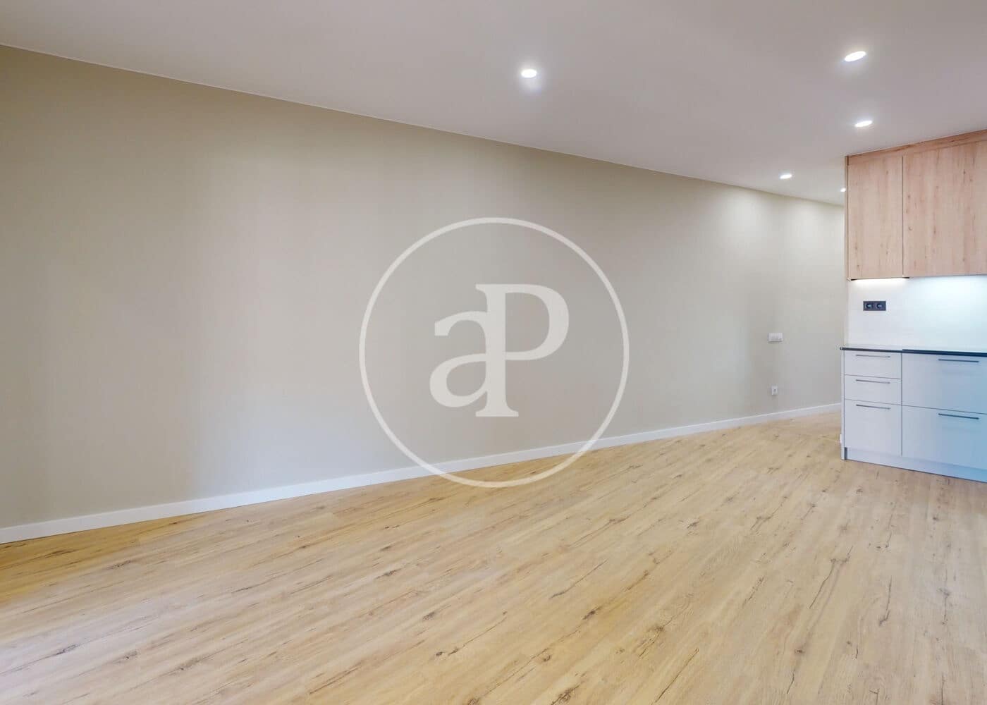 3 bedroom Apartment for sale in Barcelona city - € 530,000 (Ref: 9472957)