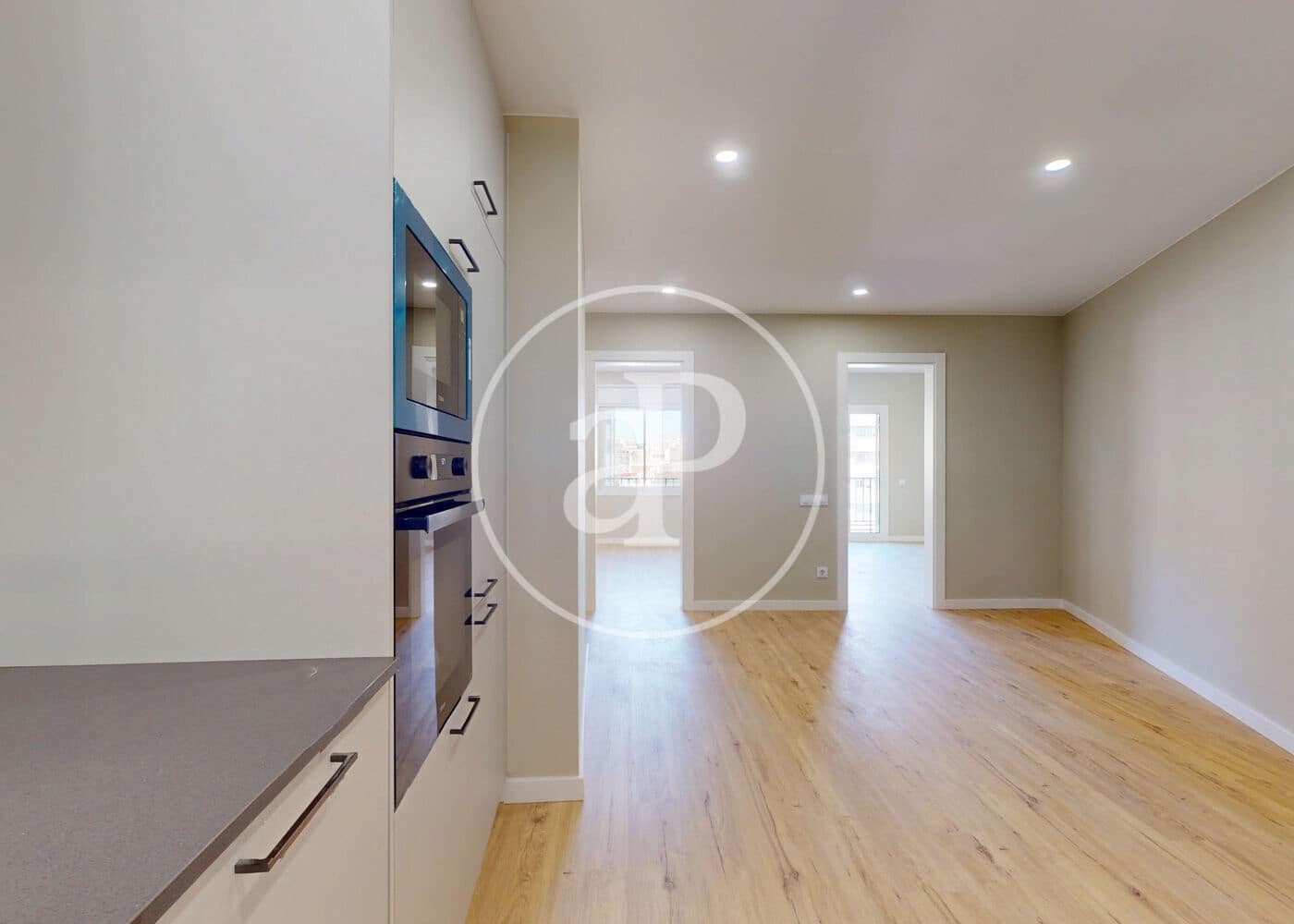 3 bedroom Apartment for sale in Barcelona city - € 530,000 (Ref: 9472957)