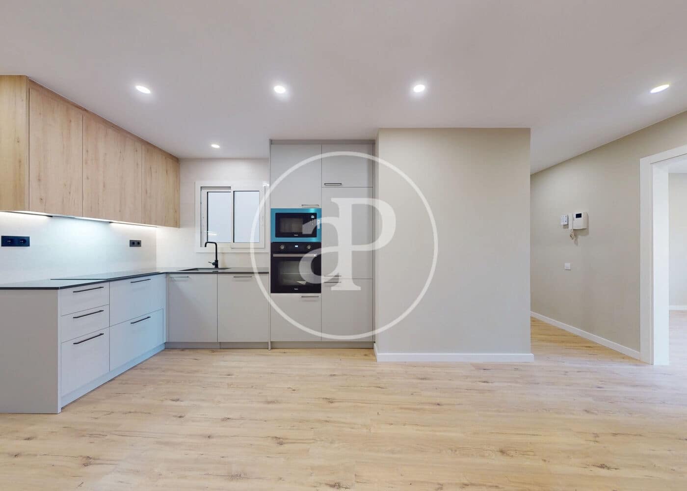 3 bedroom Apartment for sale in Barcelona city - € 530,000 (Ref: 9472957)