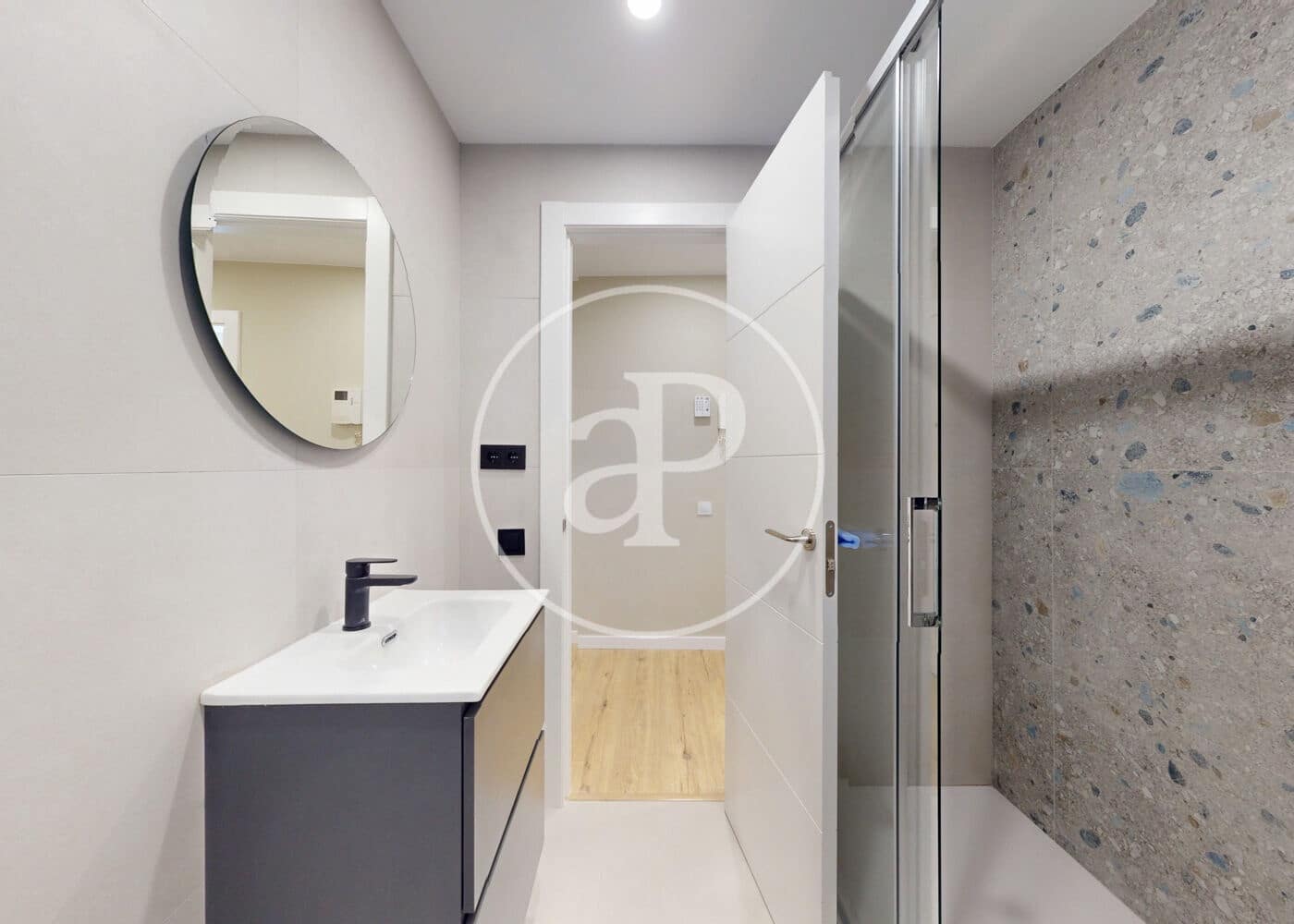3 bedroom Apartment for sale in Barcelona city - € 530,000 (Ref: 9472957)