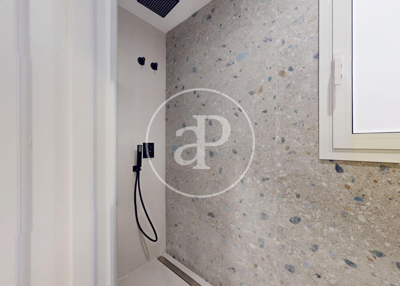 3 bedroom Apartment for sale in Barcelona city - € 530,000 (Ref: 9472957)