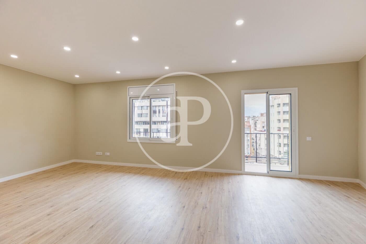 3 slaapkamer Appartement te koop in Barcelona stad - € 526.000 (Ref: 9472957)