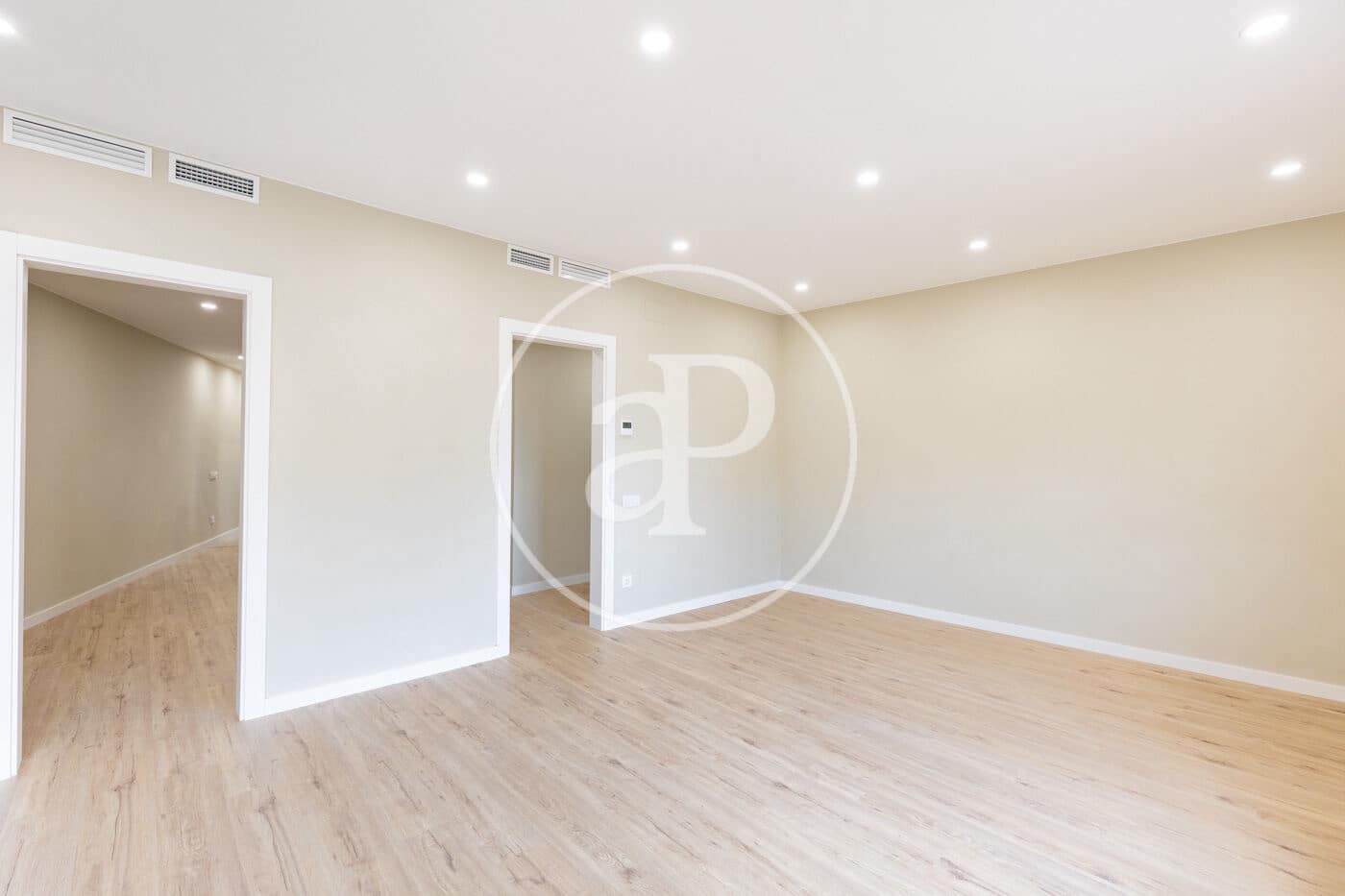 3 slaapkamer Appartement te koop in Barcelona stad - € 526.000 (Ref: 9472957)