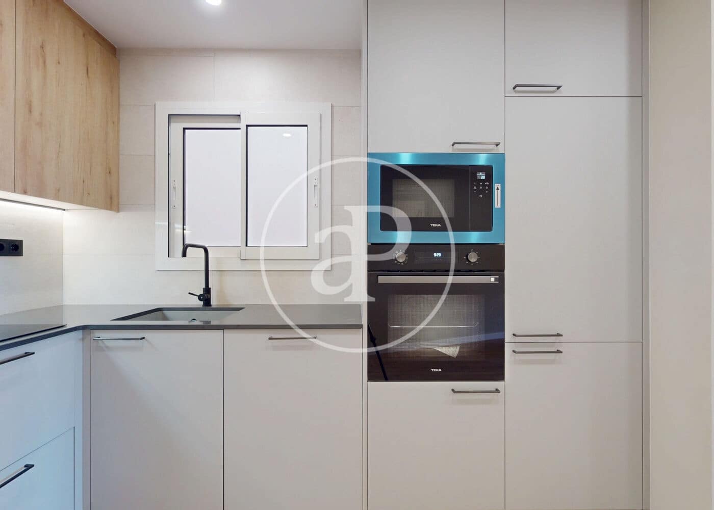 3 slaapkamer Appartement te koop in Barcelona stad - € 526.000 (Ref: 9472957)