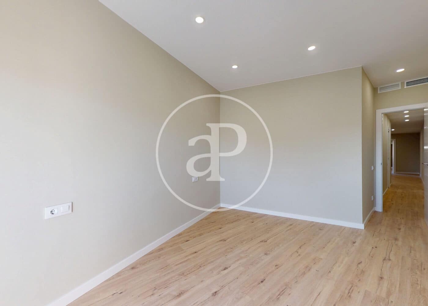 3 slaapkamer Appartement te koop in Barcelona stad - € 526.000 (Ref: 9472957)