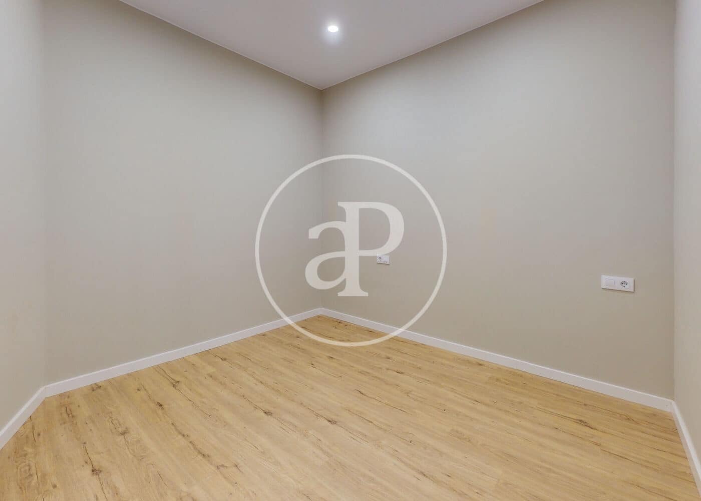 3 slaapkamer Appartement te koop in Barcelona stad - € 526.000 (Ref: 9472957)