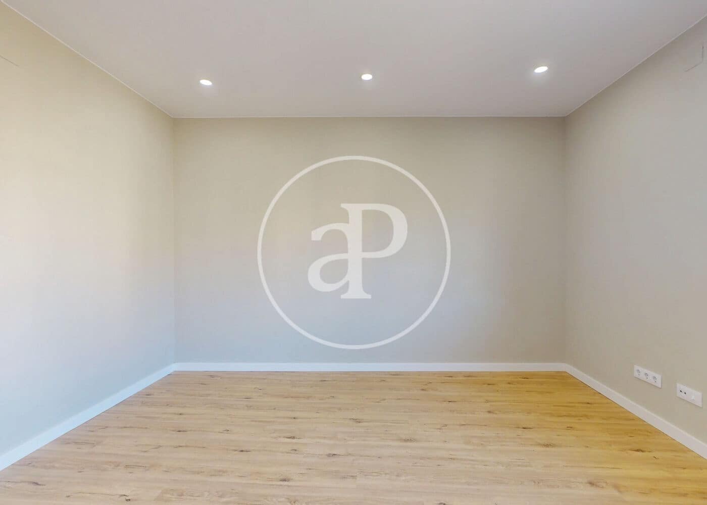 3 slaapkamer Appartement te koop in Barcelona stad - € 526.000 (Ref: 9472957)