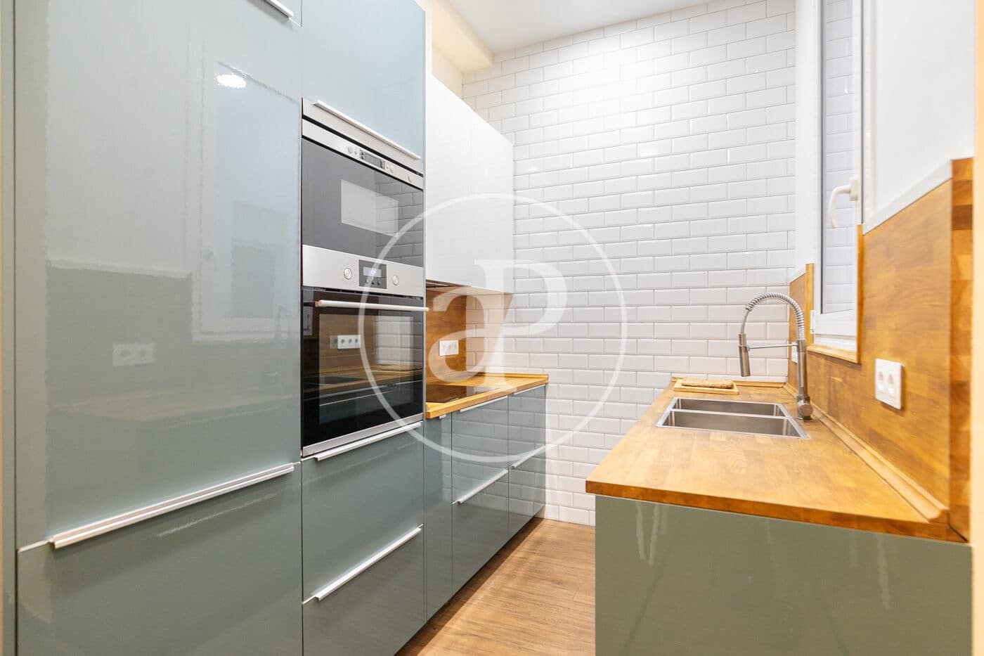 Apartamento de 2 habitaciones en Barcelona ciudad en venta - 440.000 € (Ref: 9472958)