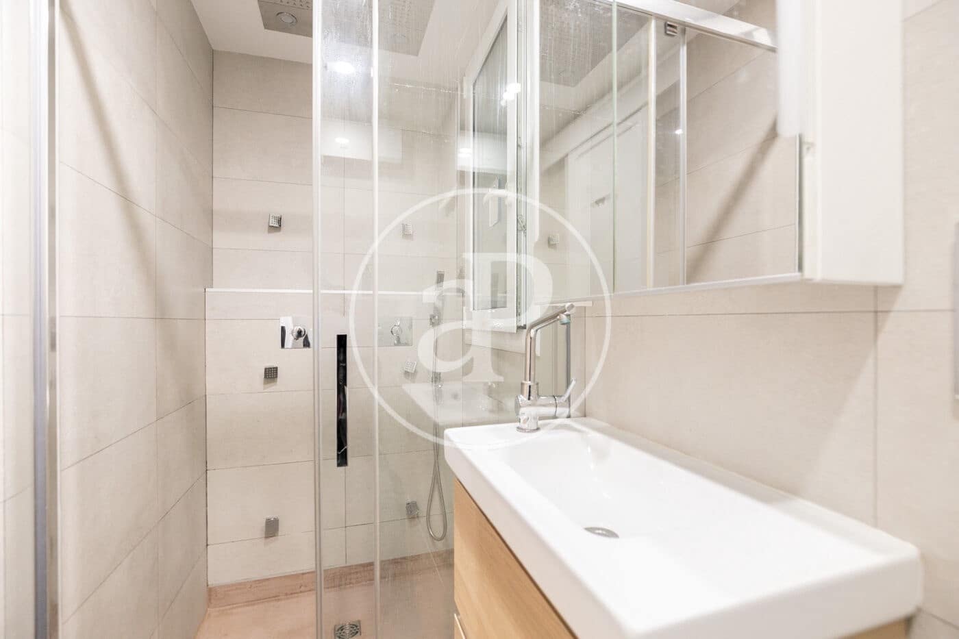 Apartamento de 2 habitaciones en Barcelona ciudad en venta - 440.000 € (Ref: 9472958)