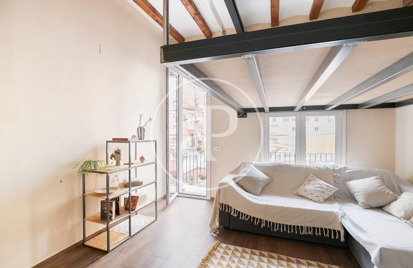 Apartamento de 2 habitaciones en Barcelona ciudad en venta - 440.000 € (Ref: 9472958)