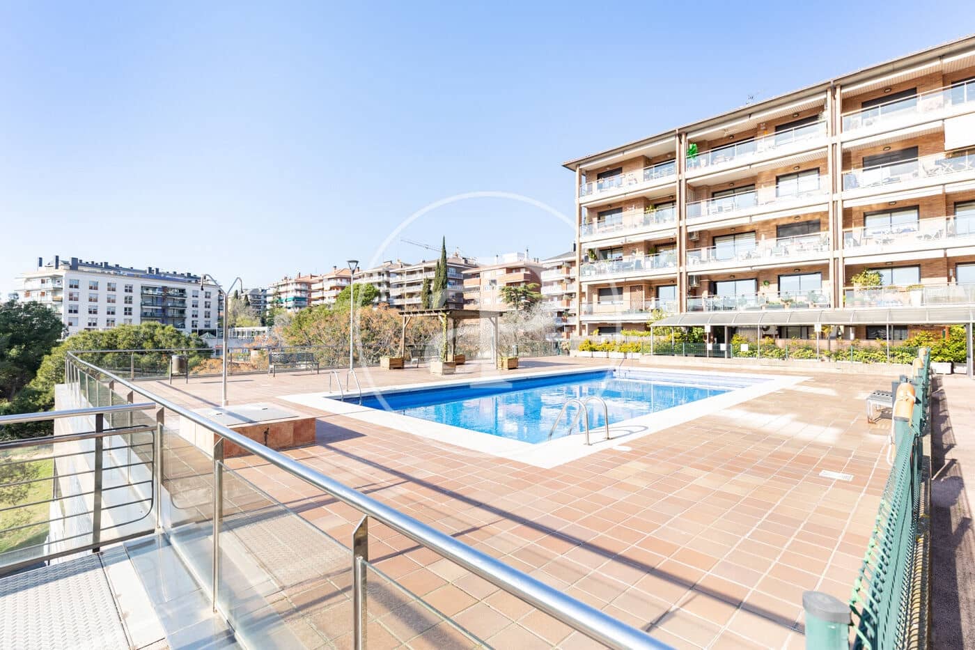 4 bedroom Apartment for sale in Sant Cugat del Valles with pool - € 780,000 (Ref: 9472959)