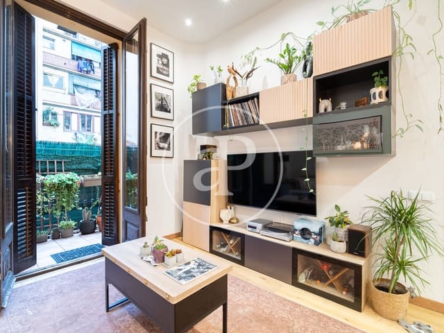 3 sovrum Lägenhet att hyra i Sant Antoni, Barcelona stad - 2 300 € (Ref: 9472961)