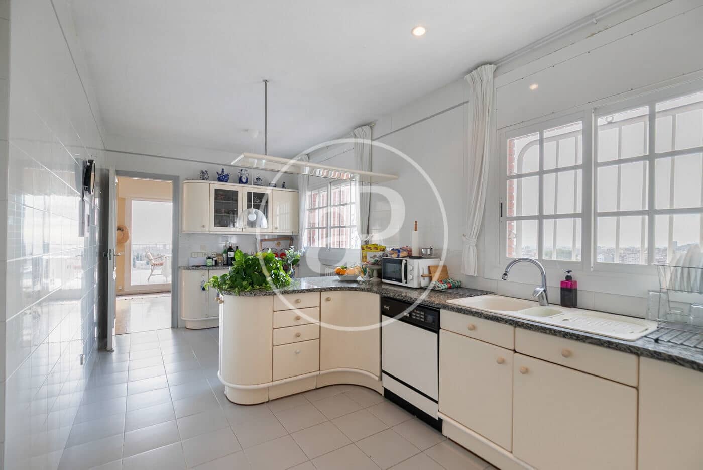 6 Zimmer Villa zu verkaufen in Barcelona Stadt mit Pool - 1.850.000 € (Ref: 9472963)