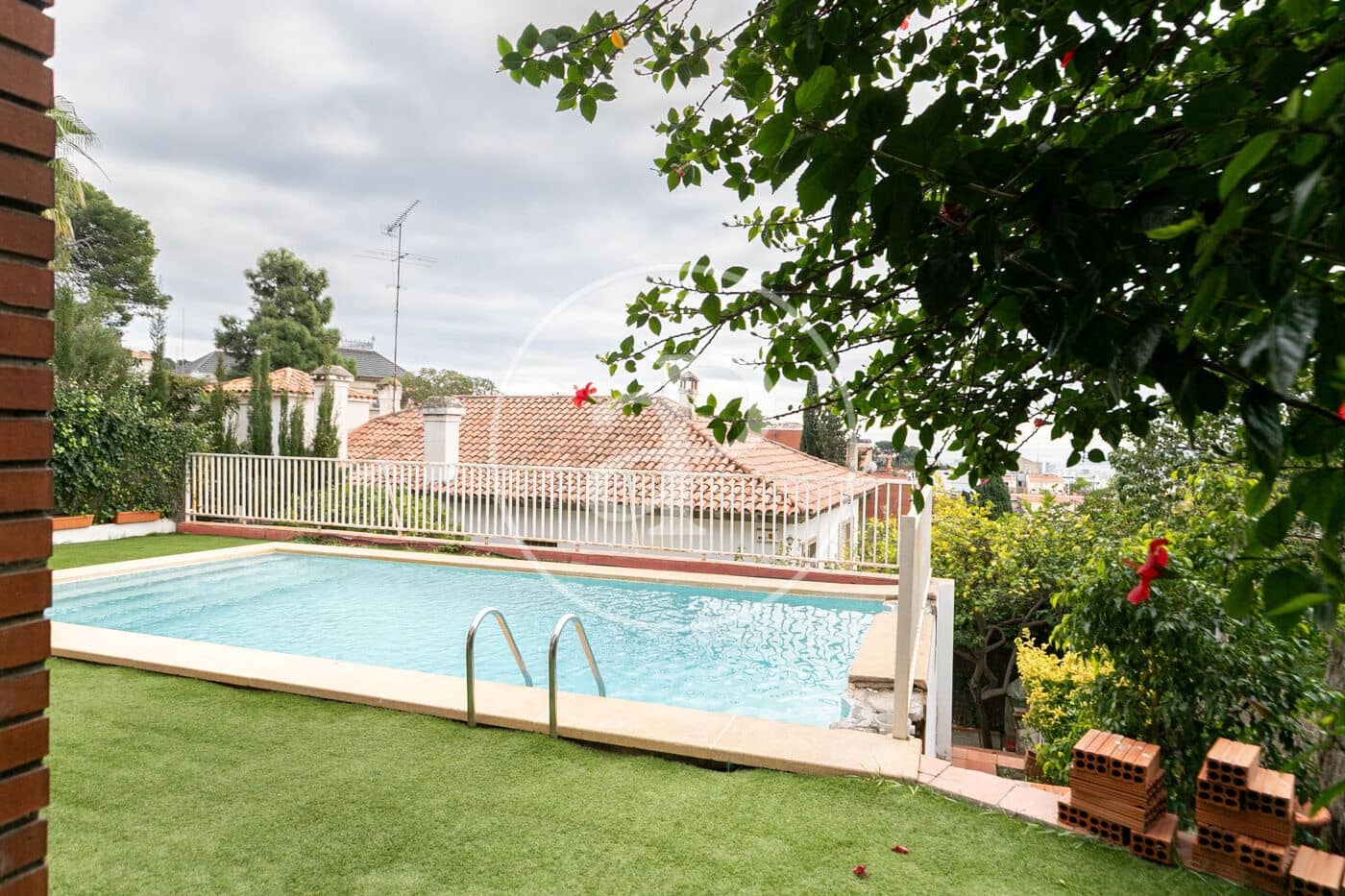 6 Zimmer Villa zu verkaufen in Barcelona Stadt mit Pool - 1.850.000 € (Ref: 9472963)