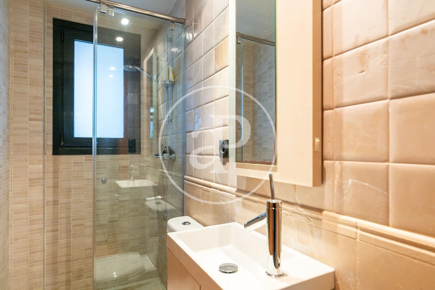 5 Zimmer Villa zu verkaufen in Barcelona Stadt - 1.190.000 € (Ref: 9472964)