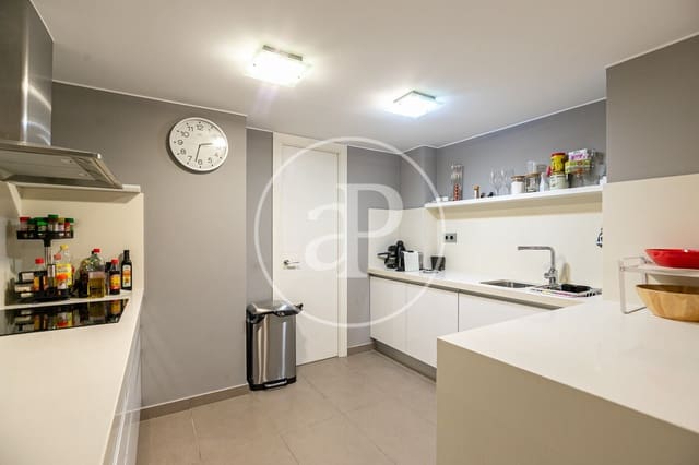 4 bedroom Apartment for sale in Les Tres Torres, Barcelona city - € 1,900,000 (Ref: 9472965)