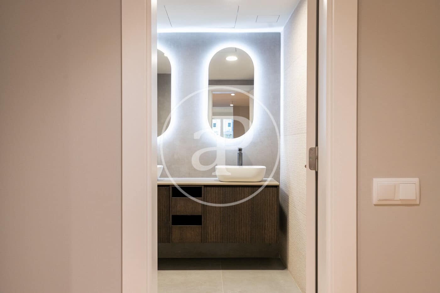 3 bedroom Apartment for sale in Barcelona city - € 1,350,000 (Ref: 9474896)