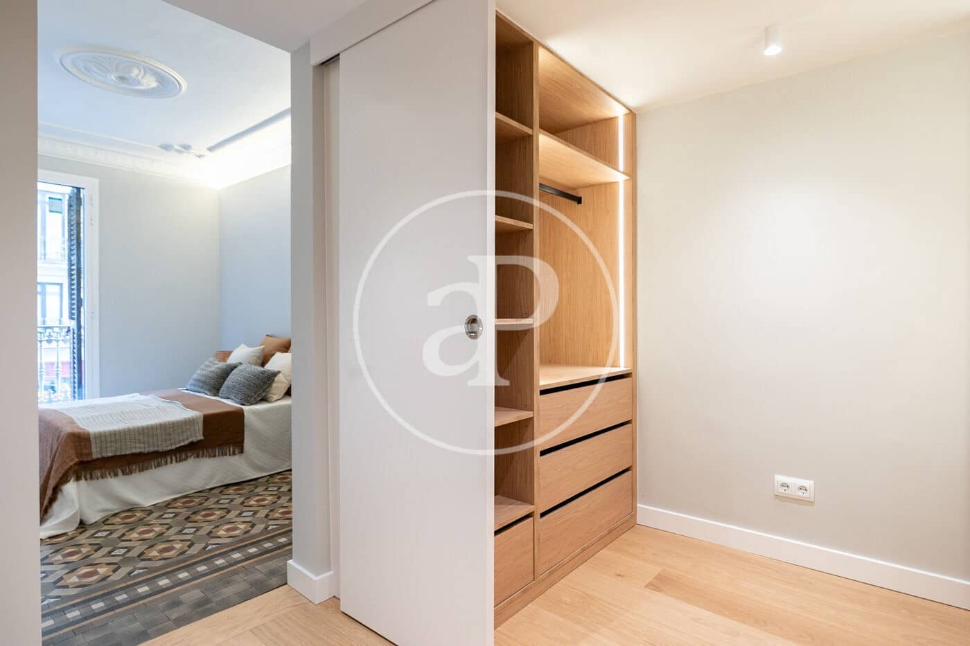 3 bedroom Apartment for sale in Barcelona city - € 1,350,000 (Ref: 9474896)