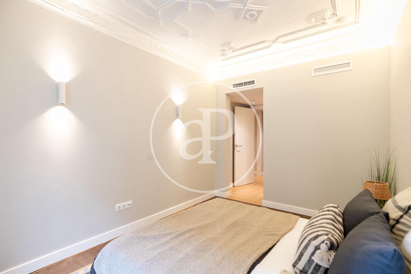 3 bedroom Apartment for sale in Barcelona city - € 1,350,000 (Ref: 9474896)