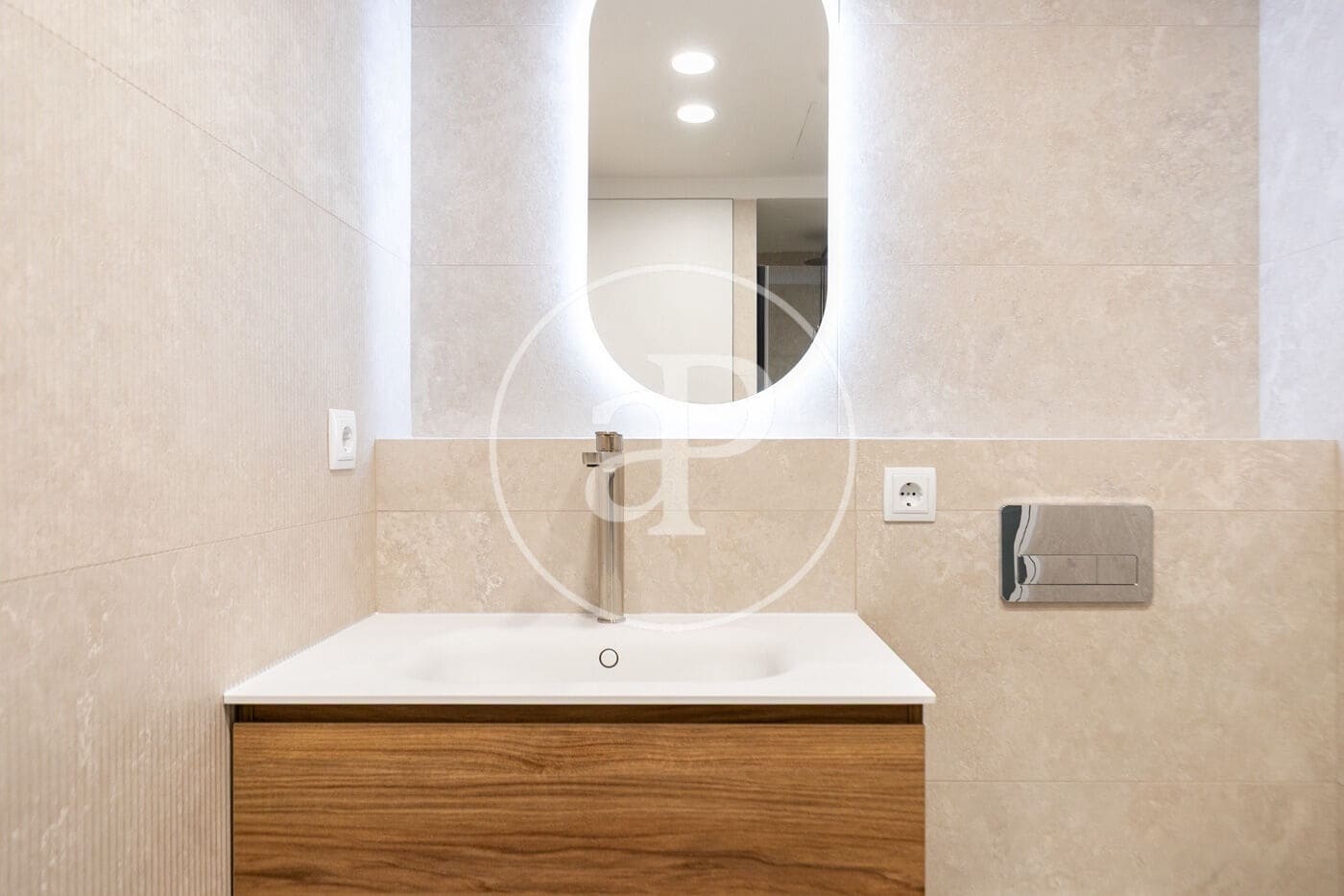 3 bedroom Apartment for sale in Barcelona city - € 1,350,000 (Ref: 9474896)