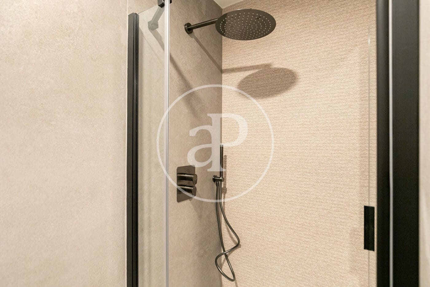 3 bedroom Apartment for sale in Barcelona city - € 1,350,000 (Ref: 9474896)