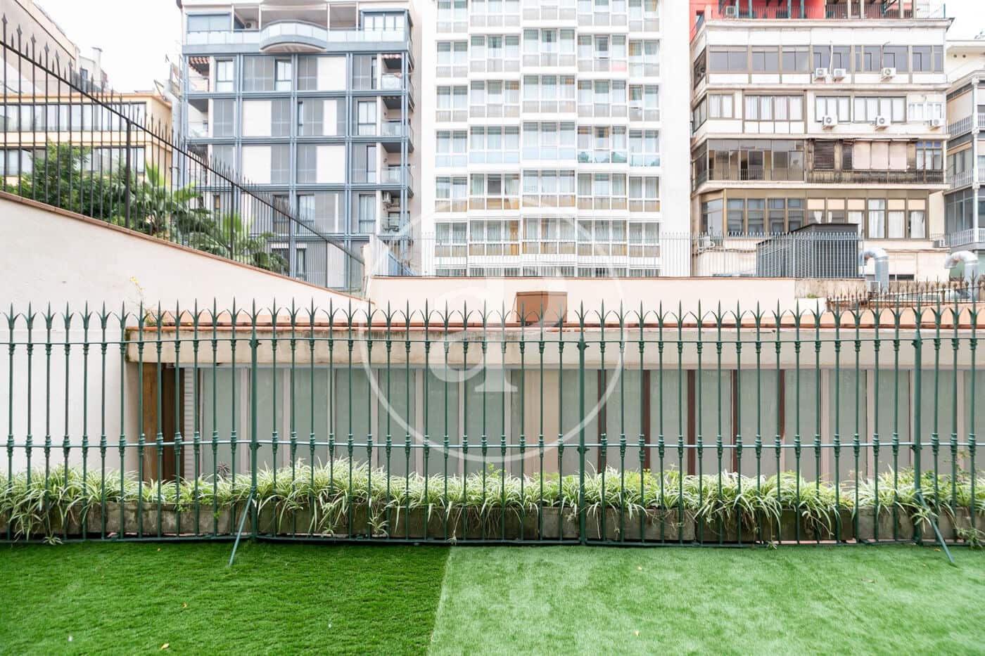 3 bedroom Apartment for sale in Barcelona city - € 1,350,000 (Ref: 9474896)