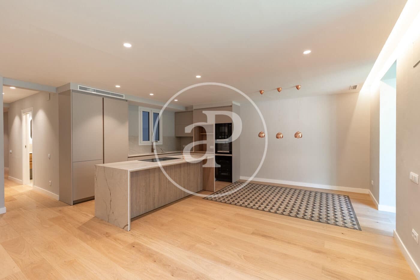 3 soveværelse Lejlighed til salg i Barcelona by - € 1.249.000 (Ref: 9474896)