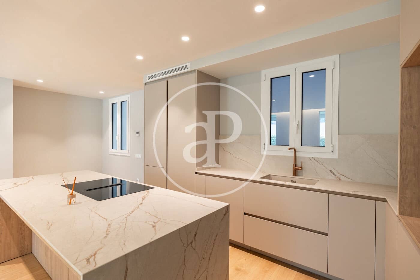 3 soveværelse Lejlighed til salg i Barcelona by - € 1.249.000 (Ref: 9474896)