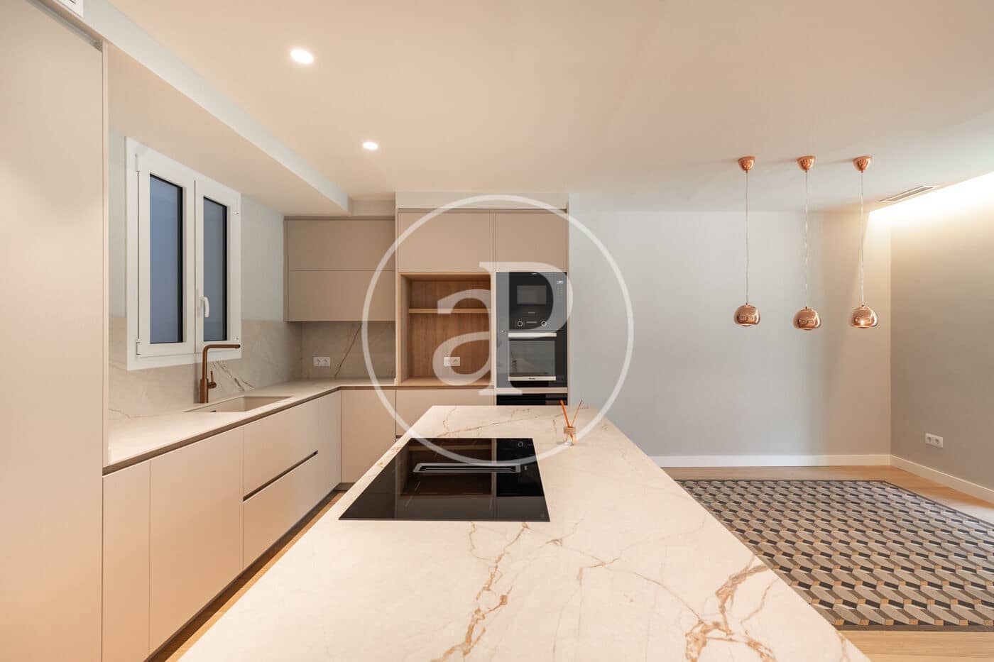 3 soveværelse Lejlighed til salg i Barcelona by - € 1.249.000 (Ref: 9474896)