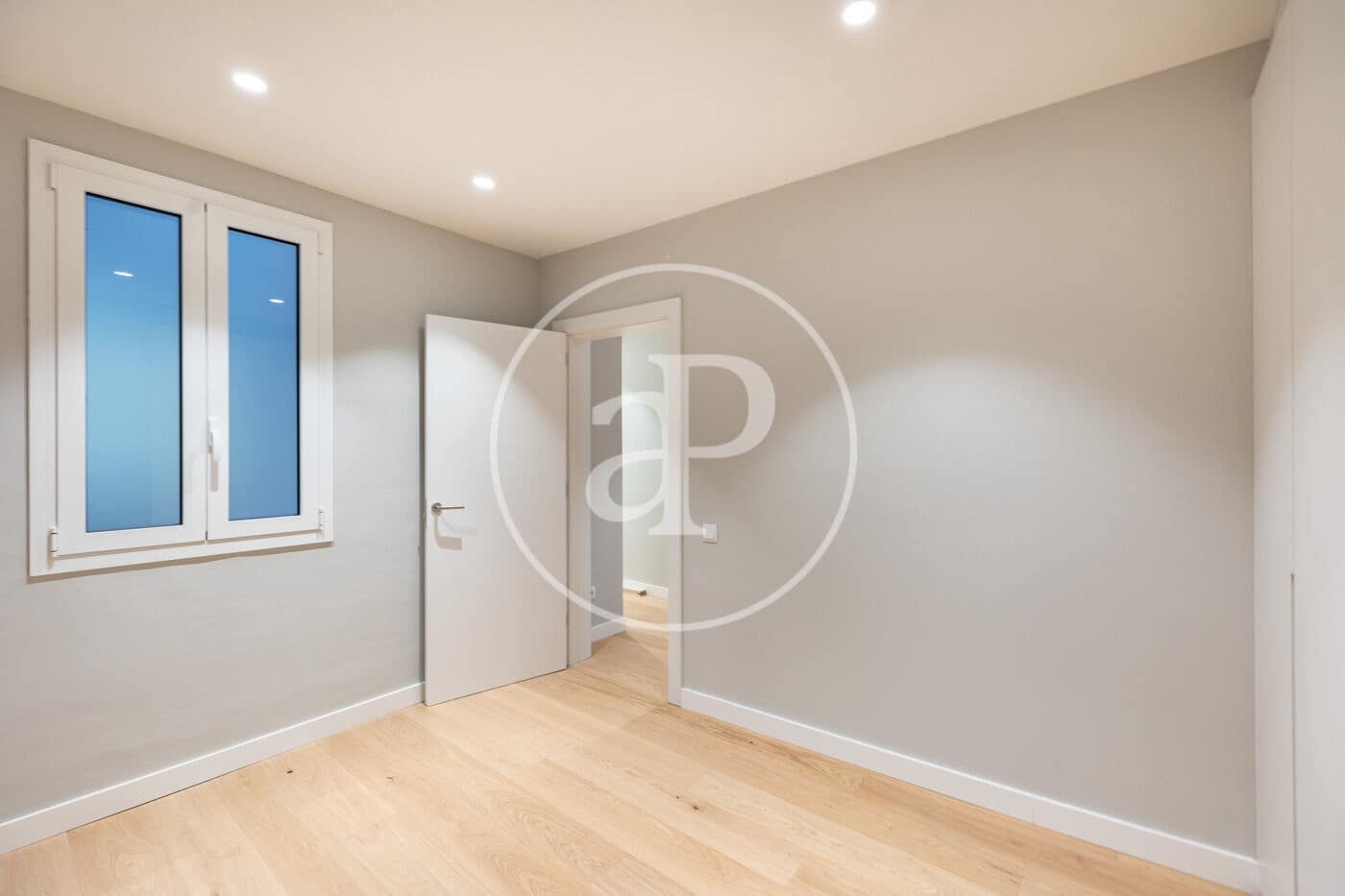 3 soveværelse Lejlighed til salg i Barcelona by - € 1.249.000 (Ref: 9474896)