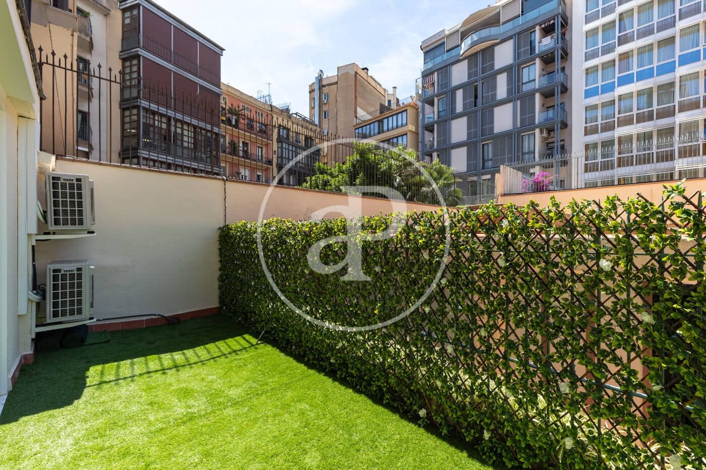 3 soveværelse Lejlighed til salg i Barcelona by - € 1.249.000 (Ref: 9474896)