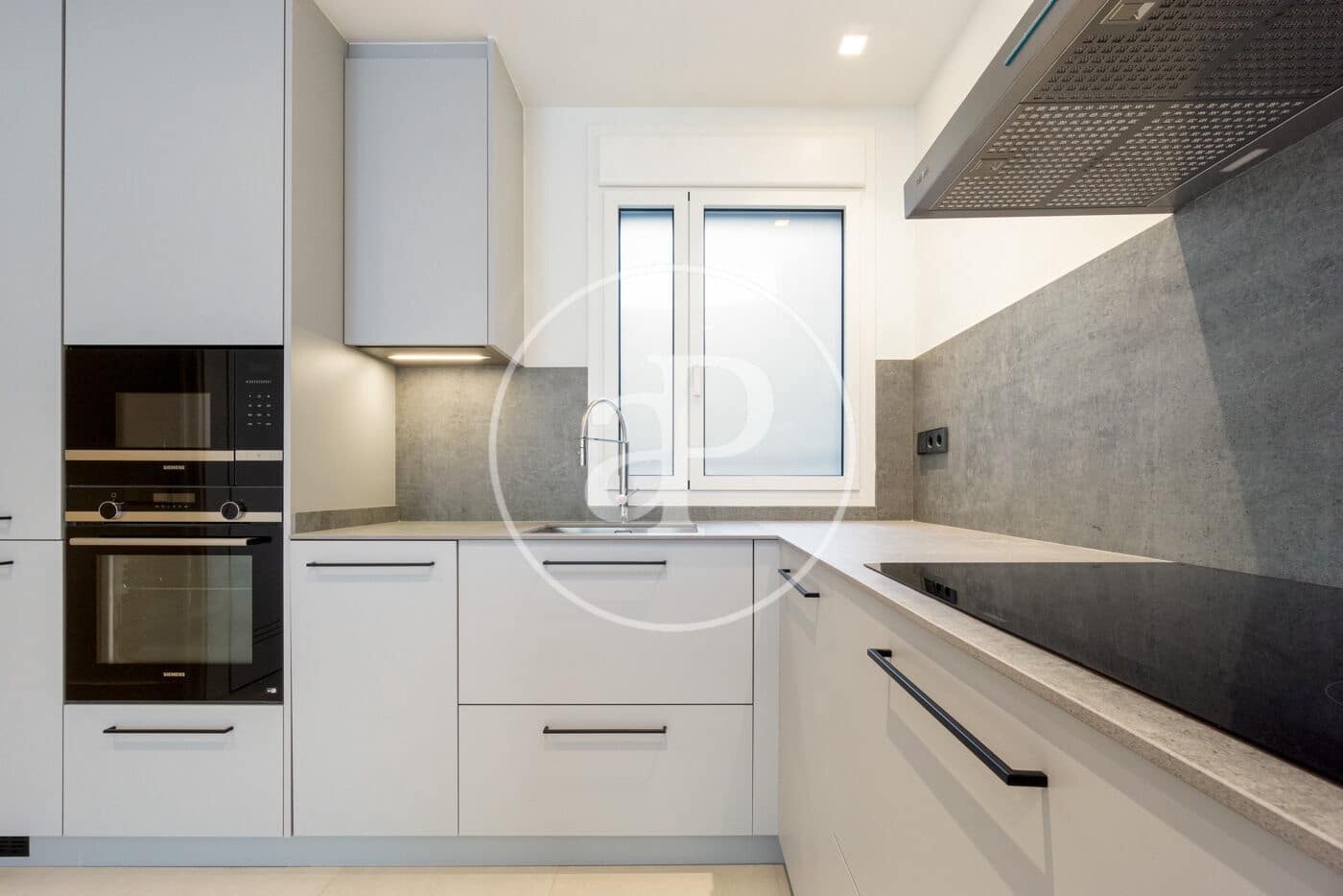 Apartment for sale in Barcelona city - € 620,000 (Ref: 9474899)