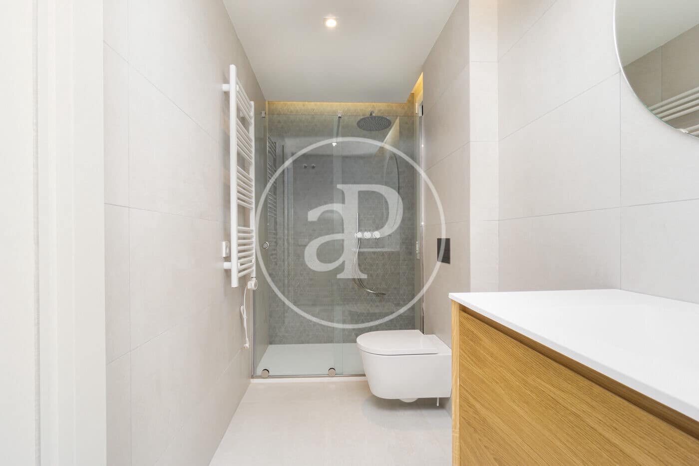 Apartment for sale in Barcelona city - € 620,000 (Ref: 9474900)