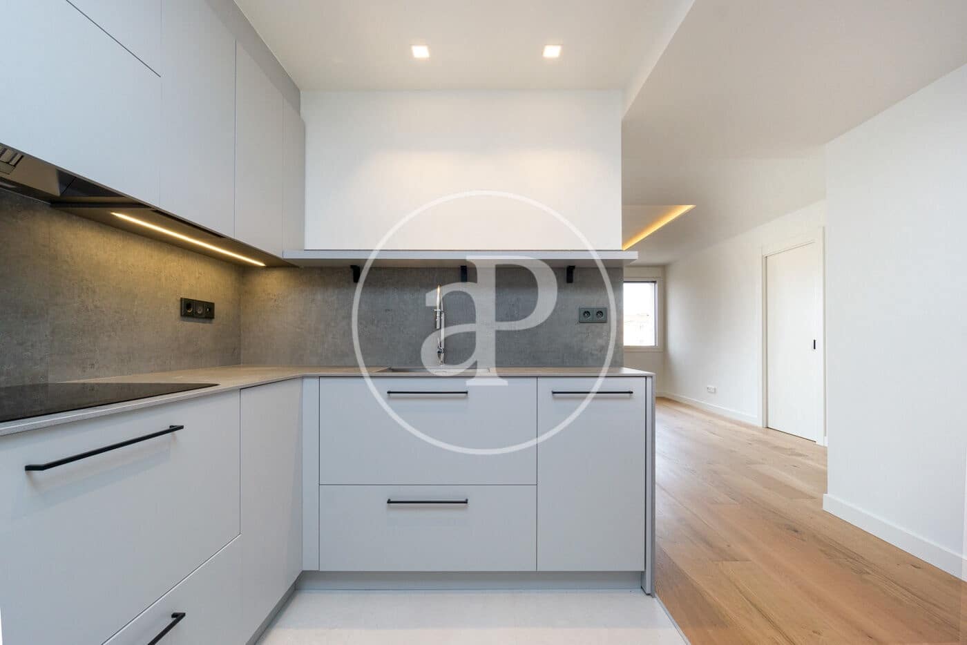 Apartment for sale in Barcelona city - € 620,000 (Ref: 9474900)