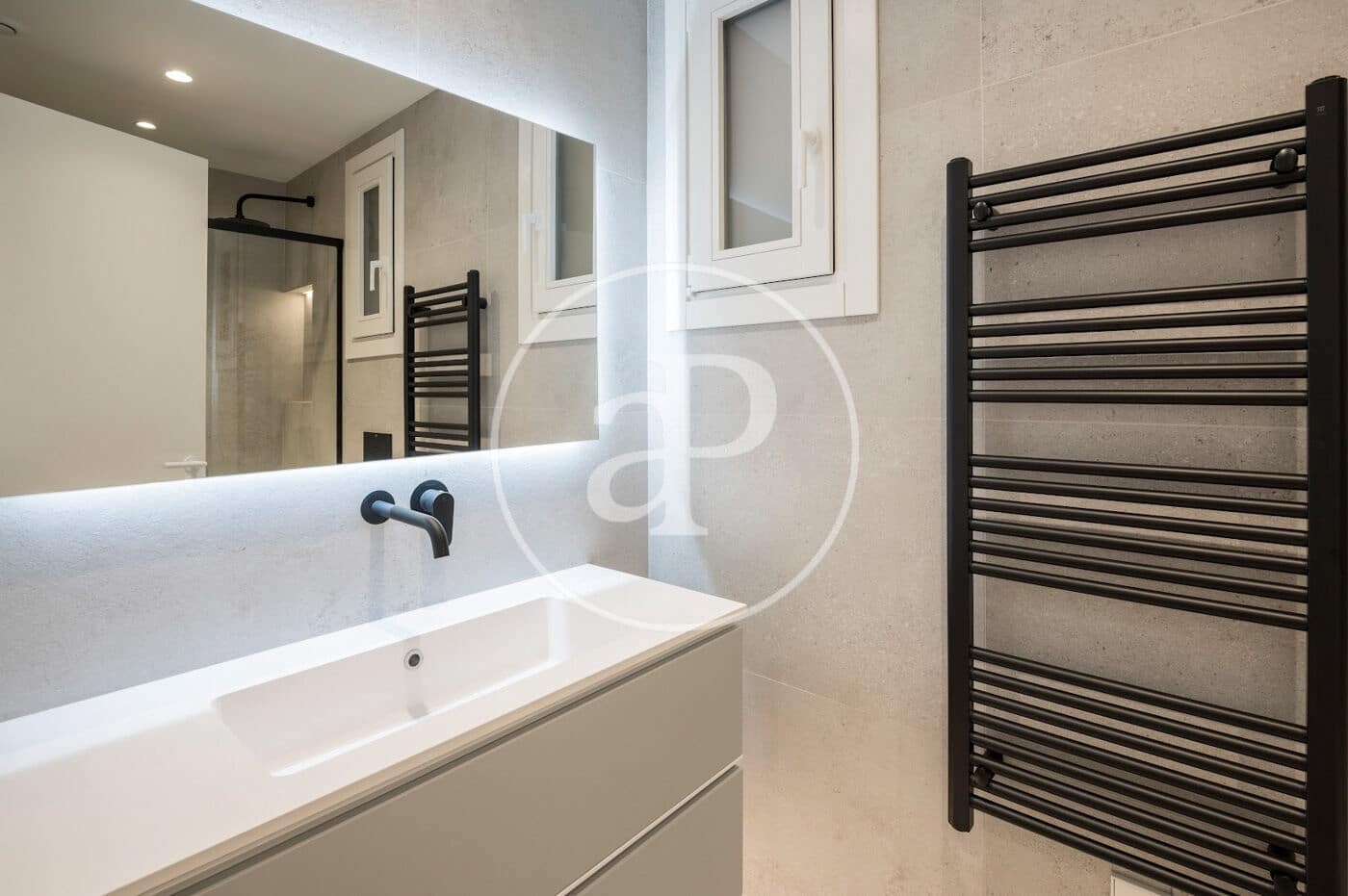3 sypialnia Apartament na sprzedaż w Miasto Barcelona z basenem - 720 000 € (Ref: 9474906)