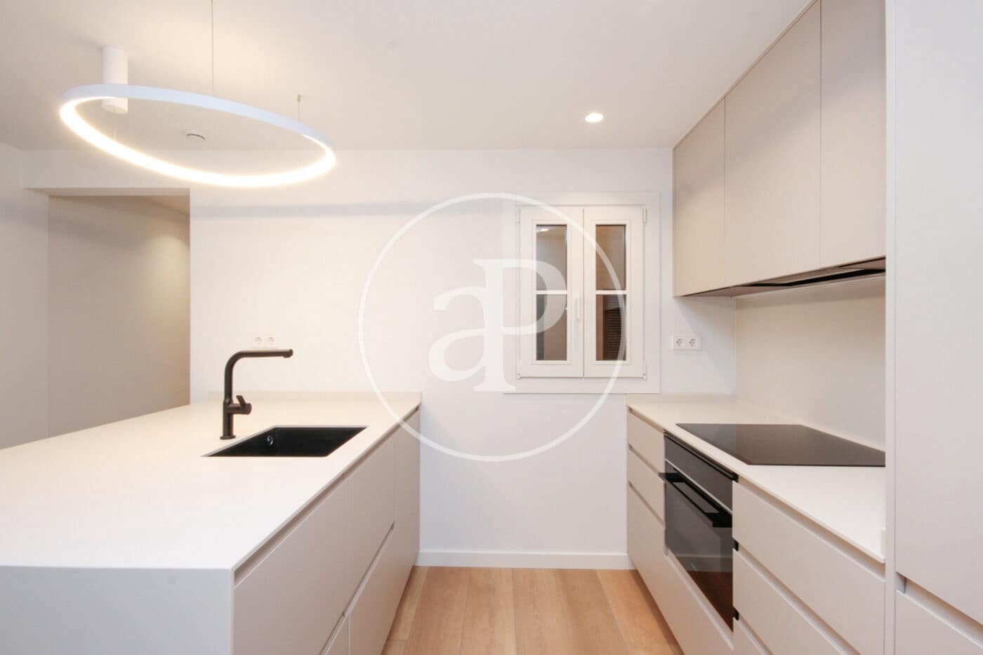 3 sypialnia Apartament na sprzedaż w Miasto Barcelona z basenem - 720 000 € (Ref: 9474906)