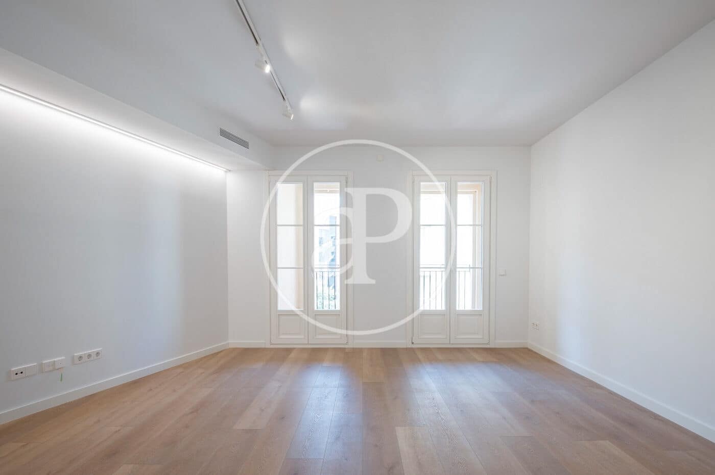 3 bedroom Apartment for sale in Barcelona city with pool - € 720,000 (Ref: 9474907)