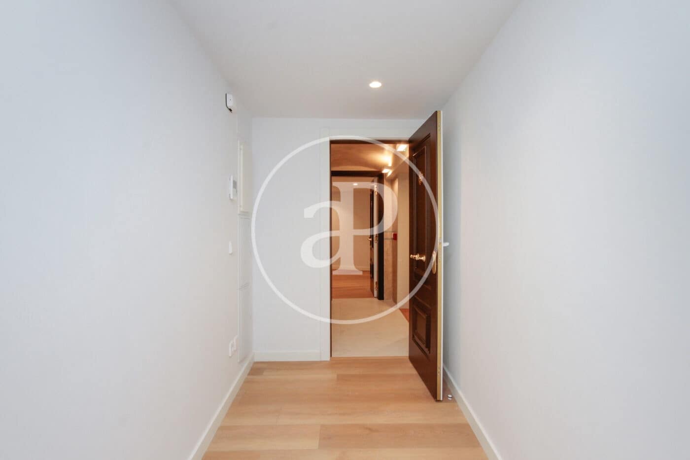 3 bedroom Apartment for sale in Barcelona city with pool - € 720,000 (Ref: 9474907)