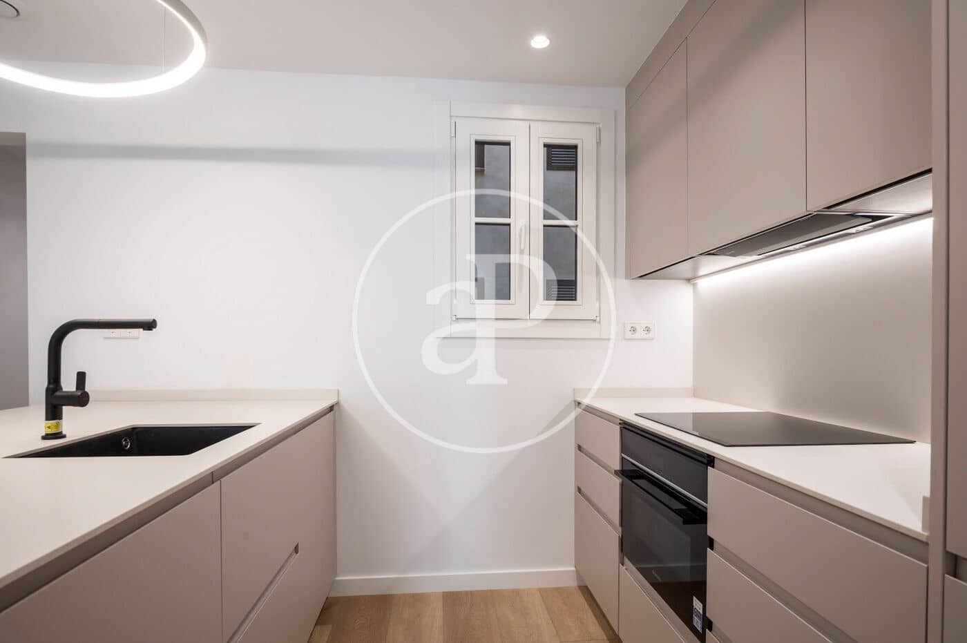 3 Zimmer Apartment zu verkaufen in Barcelona Stadt mit Pool - 720.000 € (Ref: 9474908)