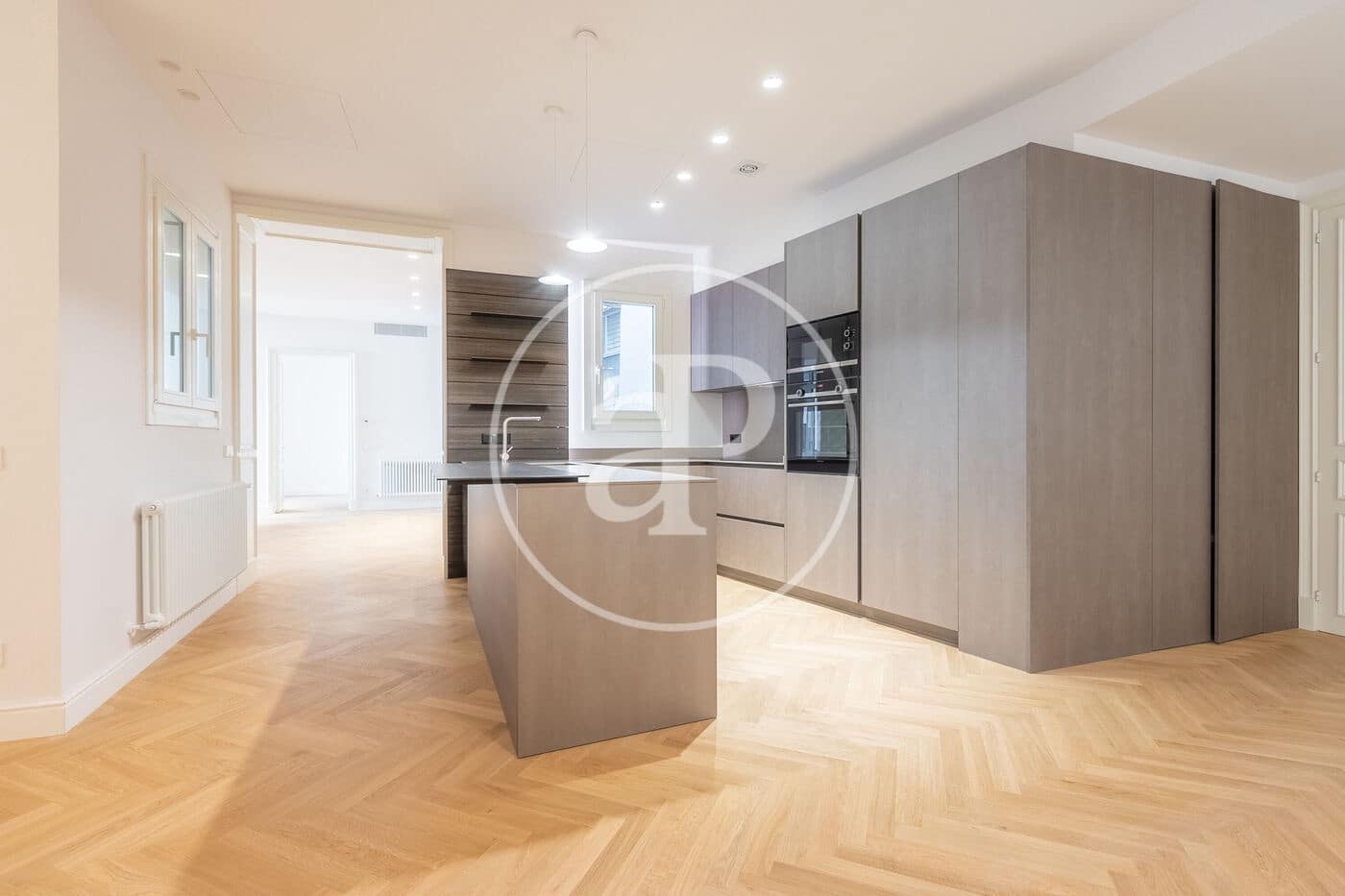 Apartment for sale in Barcelona city - € 725,000 (Ref: 9474909)