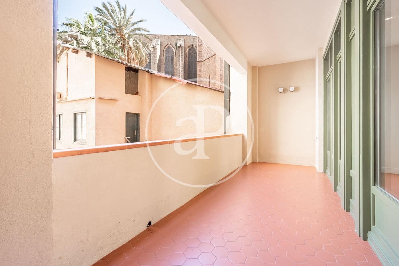 Apartment for sale in Barcelona city - € 725,000 (Ref: 9474909)