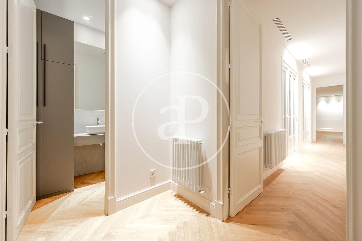 Apartment for sale in Barcelona city - € 725,000 (Ref: 9474909)